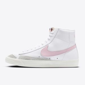 NIKE BLAZER MID ‘77 VINTAGE SNEAKERS!